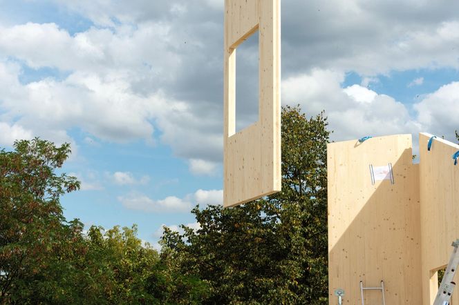 1 | Montaż drewnianych elementów prefabrykowanych na budowie