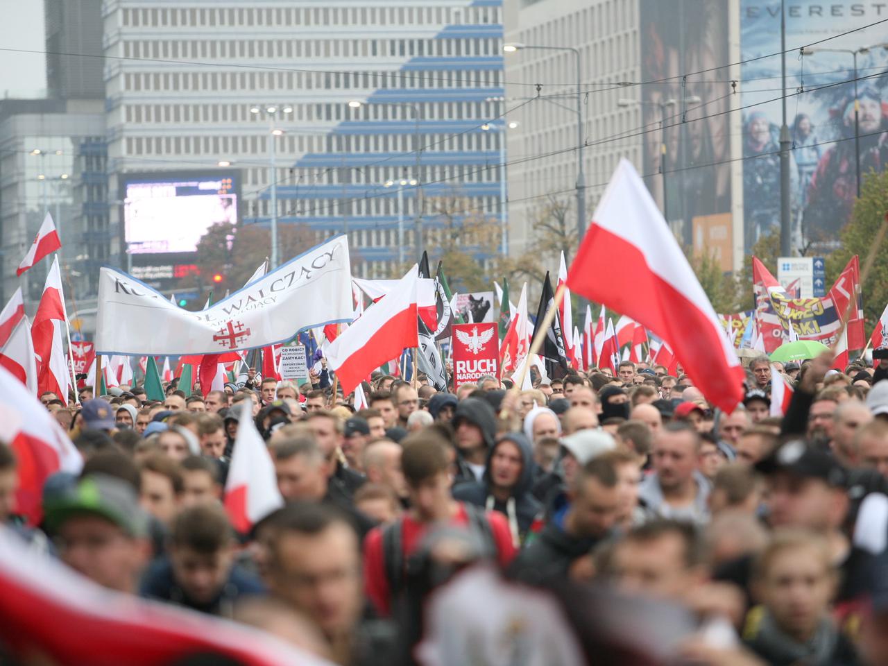 Przeszli z hukiem przez stolicę