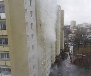 Pożar w bloku przy ulicy Łukowskiej w Warszawie