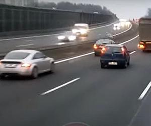 Dachowanie na autostradzie A4. Kobieta wymusiła pierwszeństwo