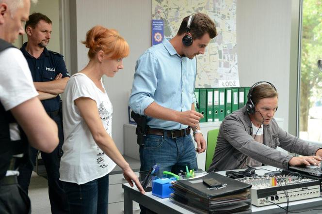 Komisarz Alex 4 sezon odcinek 42 (odc. 3). Lucyna (Magdalena Walach), Ryszard Puchała (Ireneusz Czop), Michał Orlicz (Antoni Pawlicki)