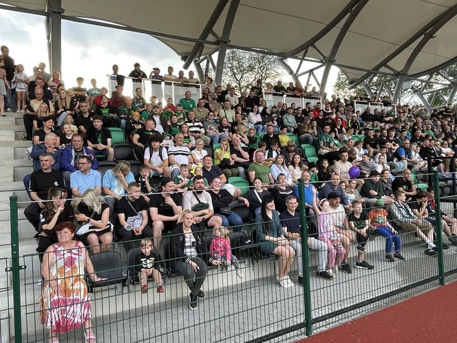 Uroczyste otwarcie stadionu w Starachowicach