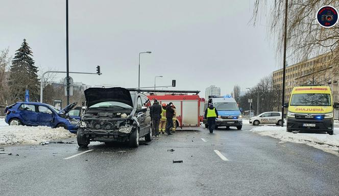 Wypadek rządowego auta na Wołoskiej
