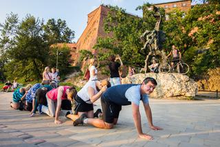 Zjechał już ze swoim tańcem kawał świata. Ostatnio zawitał do Krakowa! Where The Heck is Matt? [ZDJĘCIA, WIDEO]