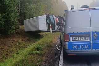 Trzy auta rozbite, jedna osoba w szpitalu! Droga krajowa zablokowana po wypadku