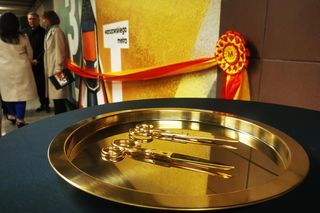 30 lat metra w Warszawie. Odsłonięcie mozaiki