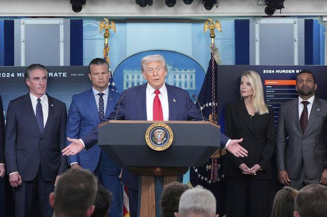 Trump wysyła Gwardię Narodową do Waszyngtonu i przejmuje lokalną policję