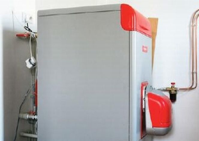 Instalacja olejowa z zamontowanym filtrem oleju