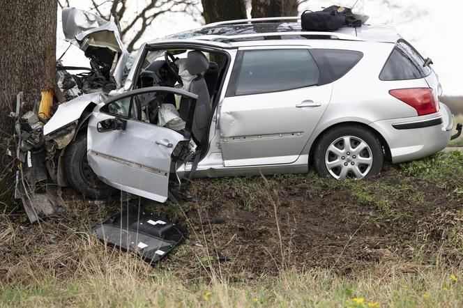 Stężyca. Śmiertelny wypadek 18-latek. Internauci wskazują na ten szczegół.