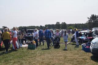 Pchli targ, czyli wyprzedaż garażowa w podbydgoskich Przyłękach [ZDJĘCIA]