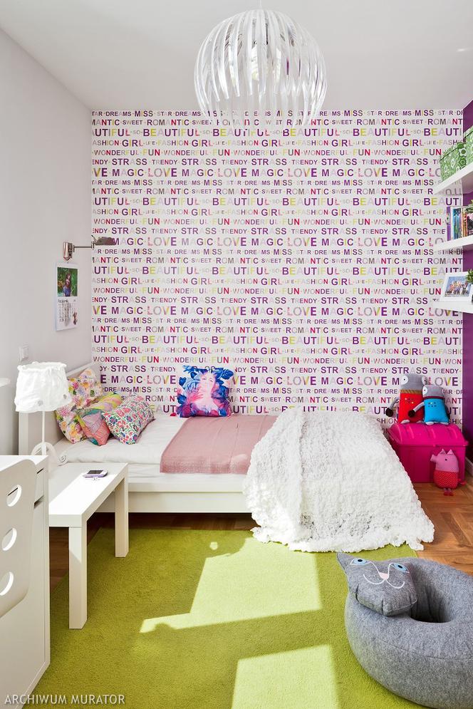 ściany w pokoju dziecka tapeta