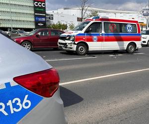 Katowice. Zderzenia ambulansu z osobówką