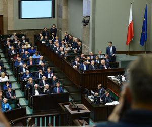 PiS potrzebuje nowego koalicjanta? Ten sondaż da Kaczyńskiemu do myślenia