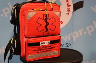 Ratownicy ze Śląska jako pierwsi w Polsce mają nowe, ujednolicone plecaki medyczne