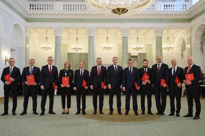 Prezydent Karol Nawrocki powołał swoich współpracowników. „Polscy patrioci i ludzie ciężkiej pracy”