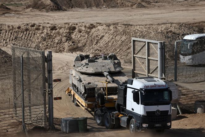 Izrael rozpoczął szturm na Gazę. "Pas ognia" nad miastem, w tle spór o los zakładników