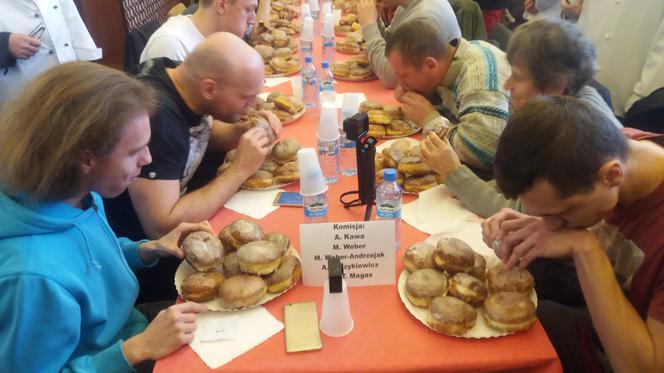 Mistrzostwa Poznania w jedzeniu pączków na czas