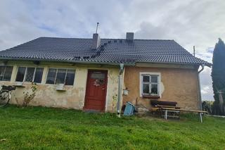 66-latek zaatakował siekierą brata