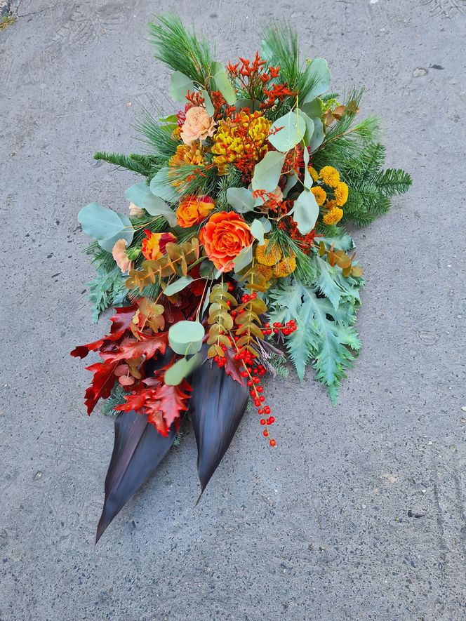 Chryzantemy wciąż drogie? Ekspert od kwiatów wyjaśnia, dlaczego ceny rosną i jak udekorować grób bez przepłacania