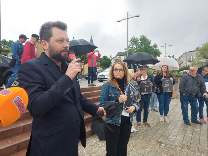 Protest pod hasłem "Ani jednej więcej" Starachowice 14.06.2023