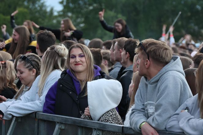 Tłum studentów bawił się pierwszego dnia Juwenaliów Politechniki Lubelskiej 2025