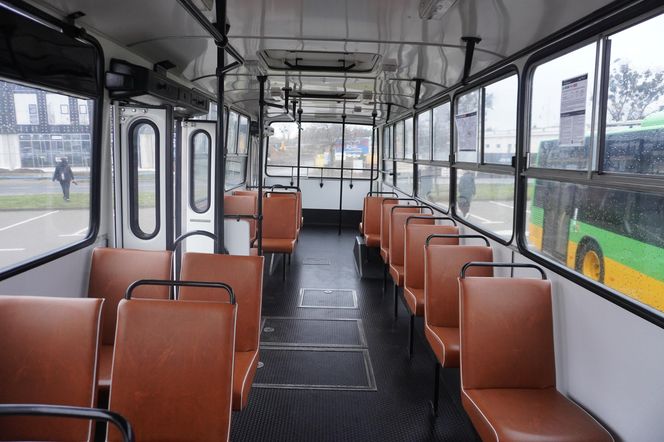 Katarzynki 2024 - wystawa autobusów przy Galerii Panorama