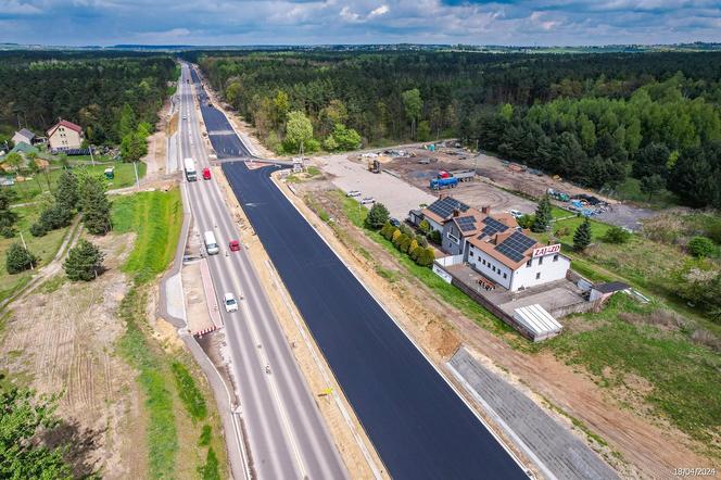 Trwa remont gierkówki w województwie  śląskim. Drogowcy układają nawierzchnię