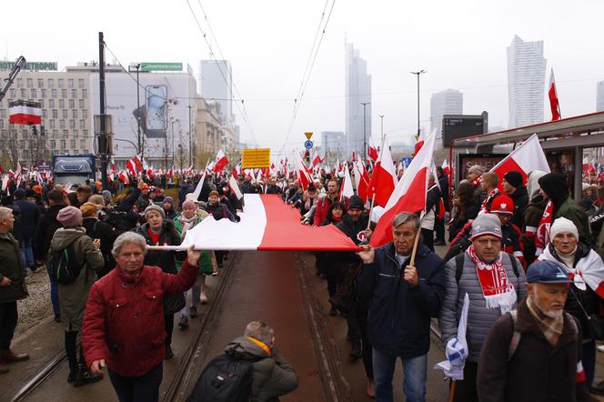 Marsz Niepodległości 2023 w Warszawie. Mamy ZDJĘCIA ze stołecznych ulic! GALERIA część 1