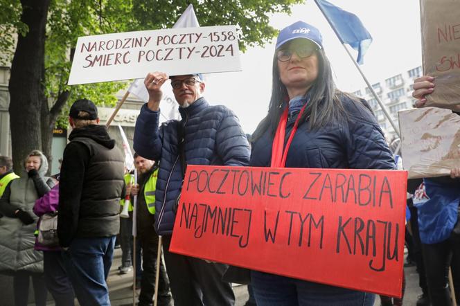 Protest pracowników Poczty Polskiej w Warszawie