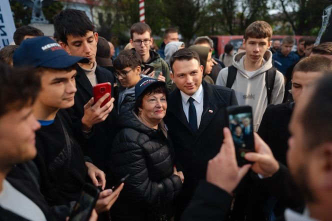 Duża frekwencja na spotkaniach Sławomira Mentzena