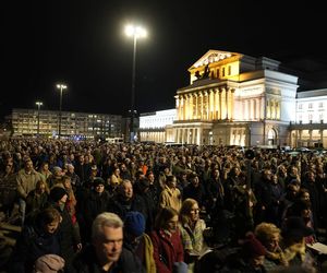 Duże utrudnienia w Warszawie. Tramwaj i autobusy pojadą objazdami. Gdzie spodziewać się zamkniętych ulic?