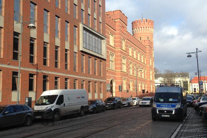 Były komendant wrocławskiej policji znaleziony pod sklepem bez butów nie jest już policjantem