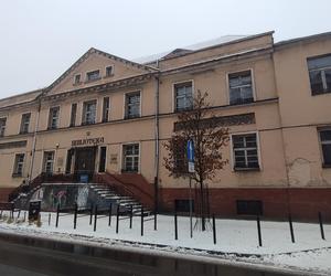 Budynek dawnej biblioteki na ulicy Chrobrego w Lesznie