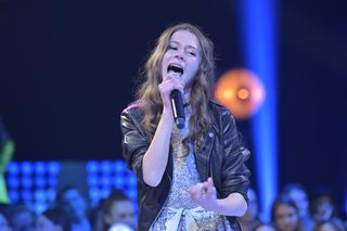 Roksana Węgiel z bratem na koncercie! Wygląda jak Roxie na Eurowizji Junior 2018. 