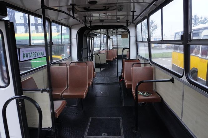 Katarzynki 2024 - wystawa autobusów przy Galerii Panorama