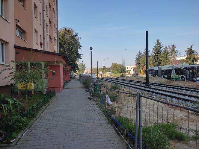 Kraków: Tory tramwajowe kilka metrów od mieszkań! Mieszkańcy Prądnika Białego są przerażeni