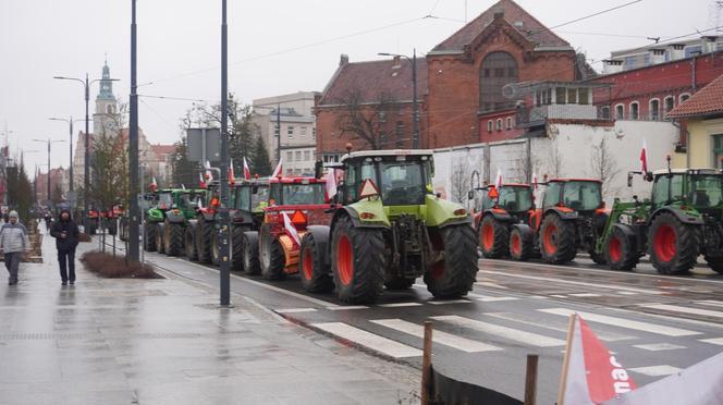 Protest rolników w Olsztynie 21 lutego. Co dzieje się w centrum?