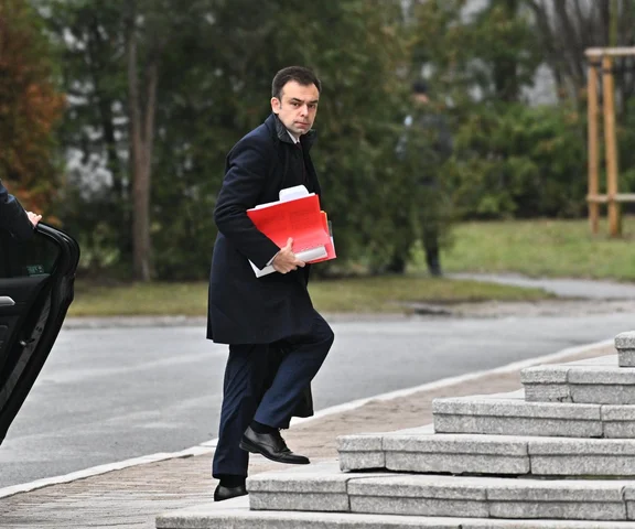 Sejm przyjął budżet na 2026 rok. Ponad 270 mld zł deficytu