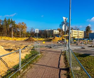 Budowa tunelu pod torami przy PKP Warszawa Wesoła