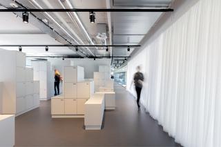 Materiały do wykończenia podłogi w przestrzeniach komercyjnych