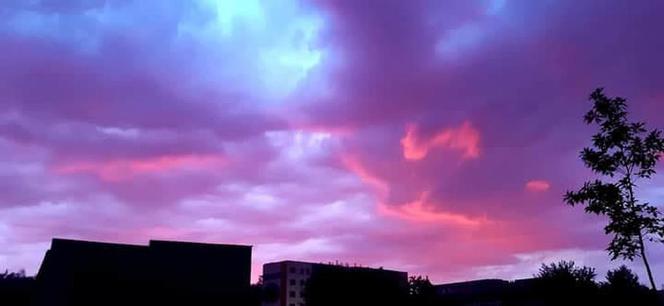 ZJAWISKOWE niebo po burzy na Śląsku i Zagłębiu! Co za widok! [ZDJĘCIA, WIDEO]