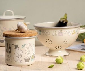 Domowe akcesoria emaliowane