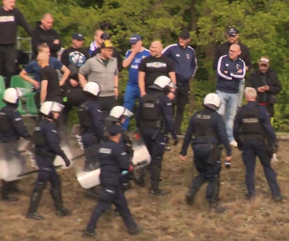 Starcie kibiców Cariny Gubin z pseudokibicami Karkonoszy Jelenia Góra