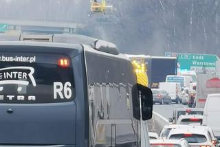 Wypadek na autostradzie A4 w Katowicach. Jedna osoba jest ciężko ranna. Lądował helikopter LPR