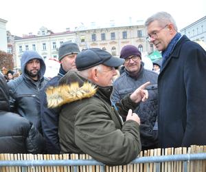 Jarmark Bożonarodzeniowy na Placu Artystów i ulicy Sienkiewicza w Kielcach