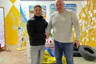 Znana pisarka, biznesmen z Holandii i menadżerka gwiazd zawieźli dary dla Ukrainy i uratowali koty