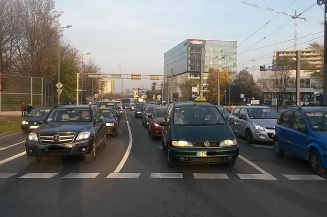 Korki na rondzie Grzegórzeckim