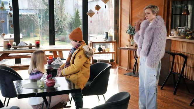 Barwy szczęścia odc. 3215. Dominika (Karolina Chapko), Mateuszek (Filip Kowalewicz), Sonia (Weronika Nockowska)