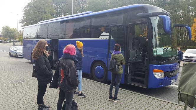 Bydgoszczy ruszyli na manifestację do Warszawy 