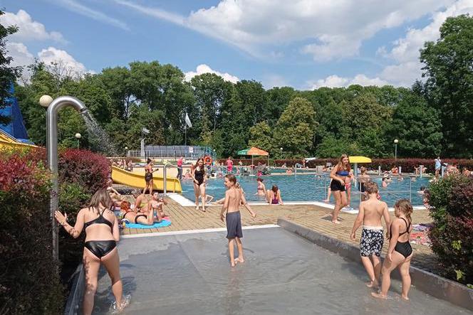 Basen „Wandzianka” w Nowej Hucie otwarty dla mieszkańców. Kiedy można się wybrać?